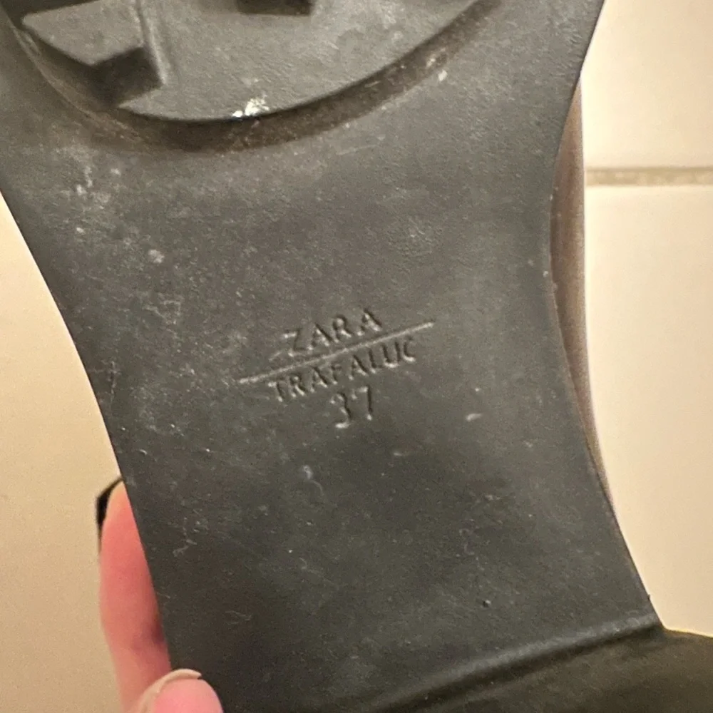 Chunky Zara Boots - Picture 6 of 6